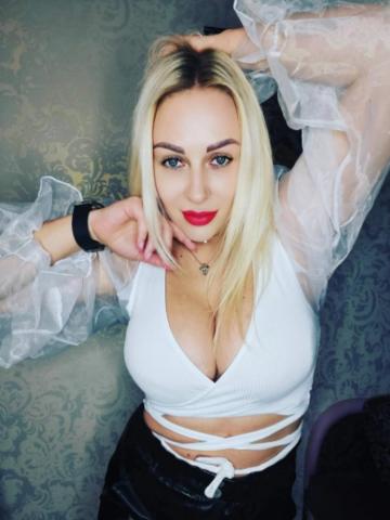 Эльвира Супер Брюнетка